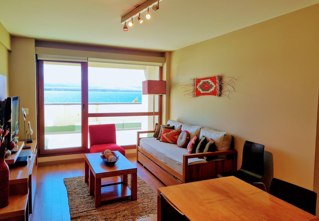 Apartamento en San Carlos de Bariloche - Terrazas del Lago II C con terraza y estac