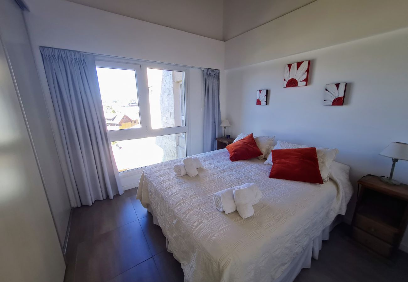 Apartamento en San Carlos de Bariloche - Gaia, con vista al lago y estacionamiento