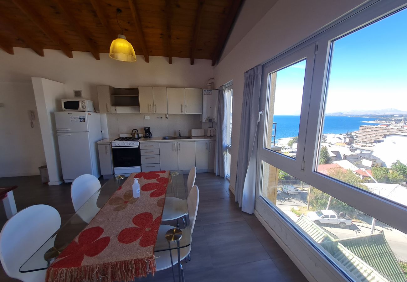 Apartamento en San Carlos de Bariloche - Gaia, con vista al lago y estacionamiento