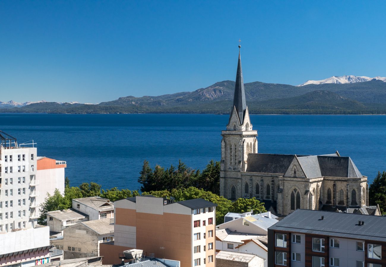 Apartamento en San Carlos de Bariloche - Dto. Periscopio con una imponente vista al lago