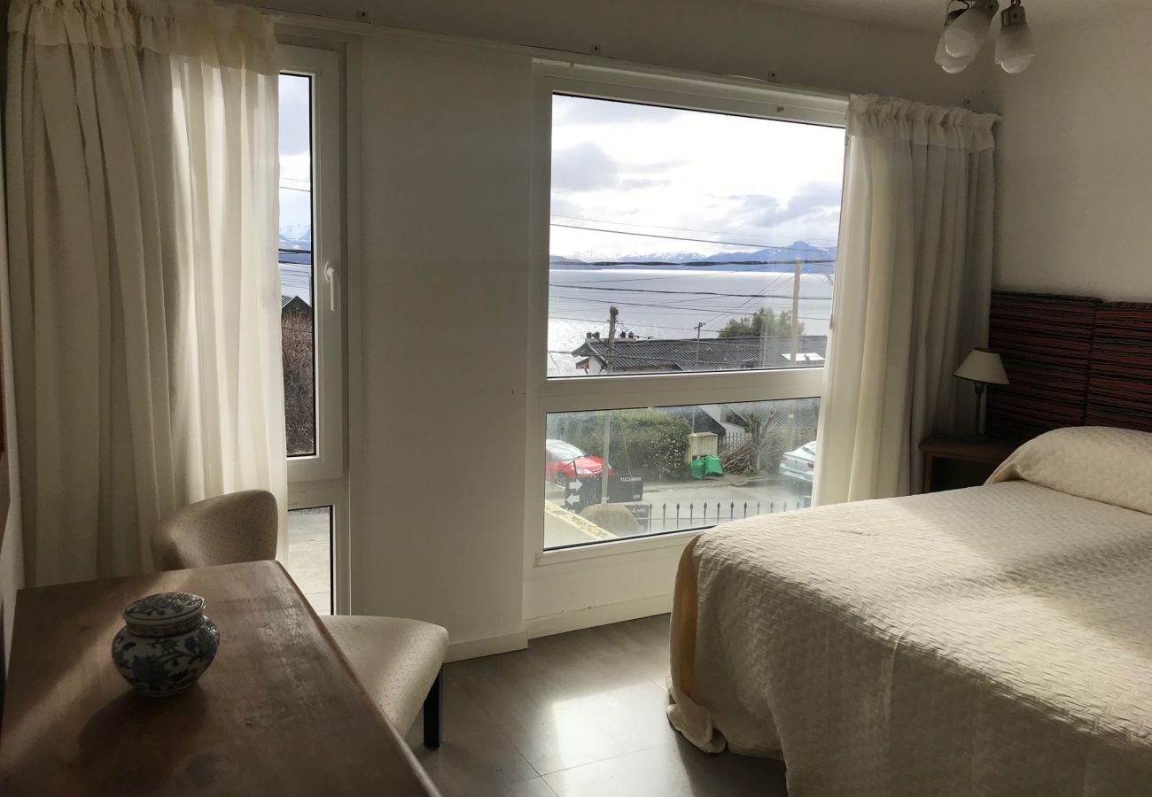 Apartamento en San Carlos de Bariloche - Departamento Araucaria con espectacular vista al l