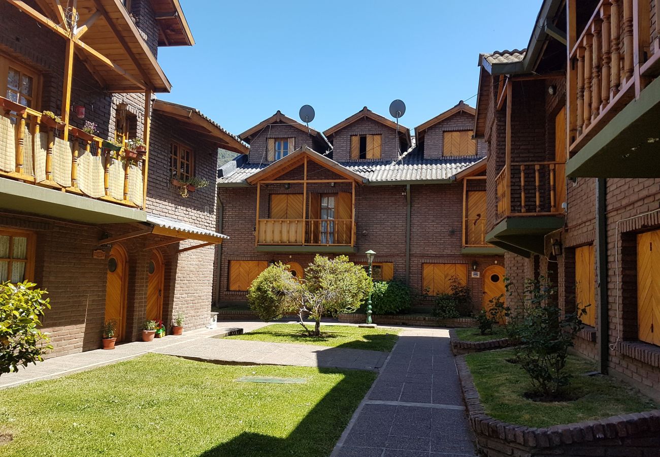 Cabaña en San Martin de los Andes - Aldea de montaña - Andarlibre